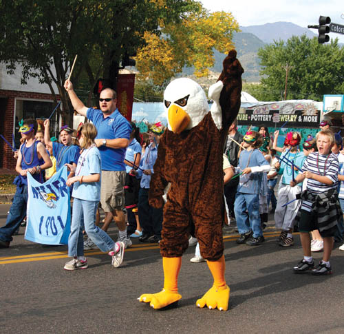 Whittier Elementarys spirited Homecoming Parade contingent is led by its Eagle mascot.
Westside Pioneer photo
